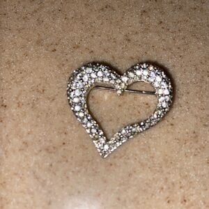 Swarovski EUC Crystal Heart Brooch